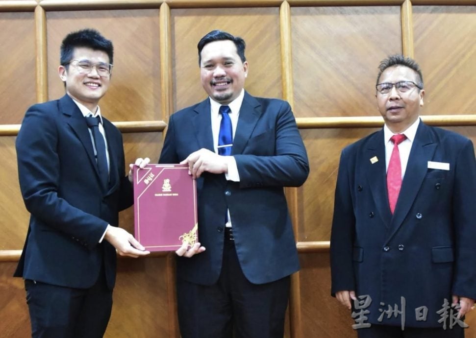东：第二期县议员走马上任 华裔县议员从2增至5