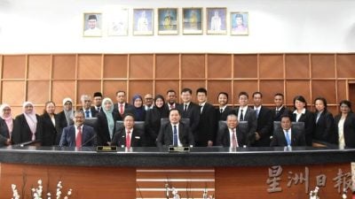 百乐第二期县议员走马上任 华裔县议员从2增至5