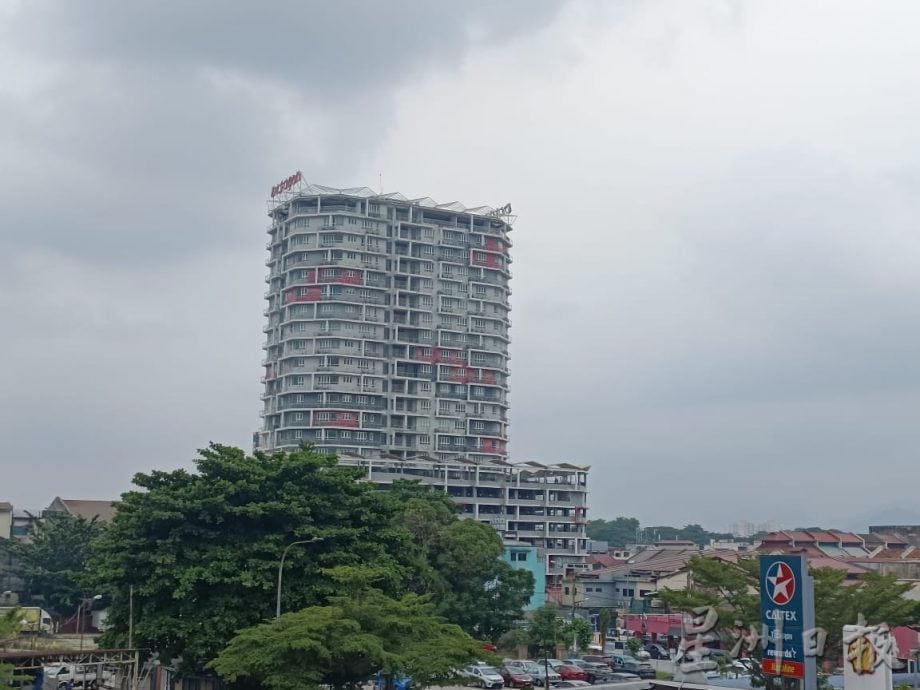 35-37度高温来袭 近打拉律晋一级热警