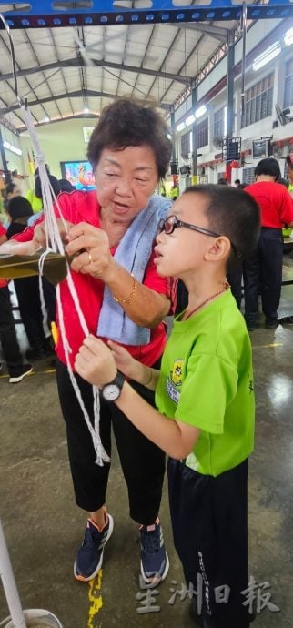 供星洲网：文丁中华小学端午节裹粽活动传承传统之美