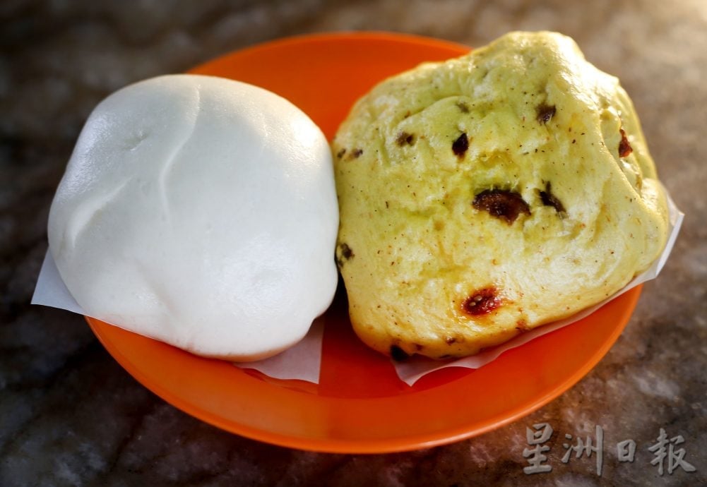大霹雳封底主文／【人气美食】|冷甲包佬屹立45年 包点不断改良创新口味  