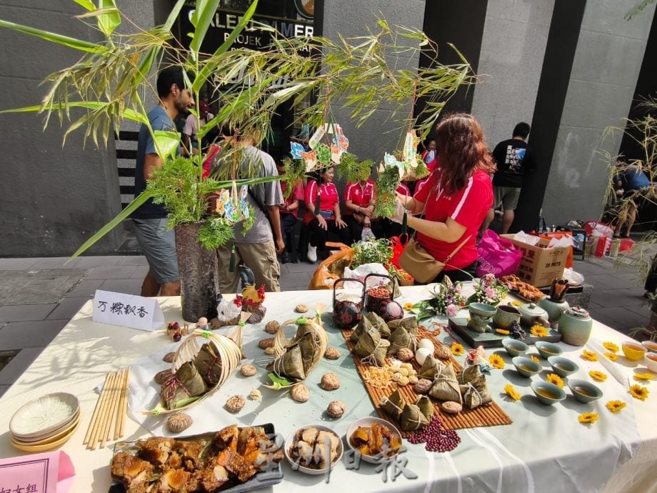 文化街办创意粽子摆设比赛 新山福建会馆妇女组夺冠