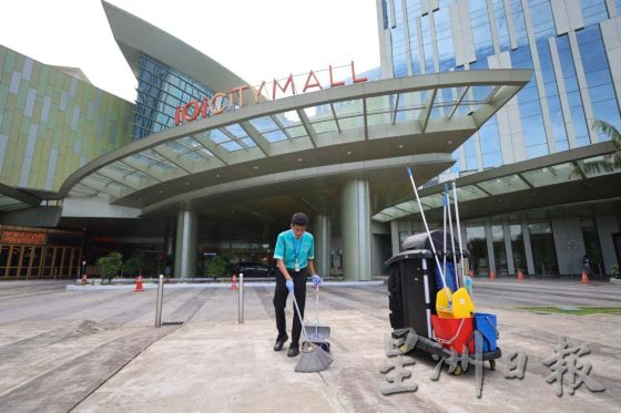 【清洁工人/01】因为有你而洁净,清洁工人靠双手支撑一座城市的华丽