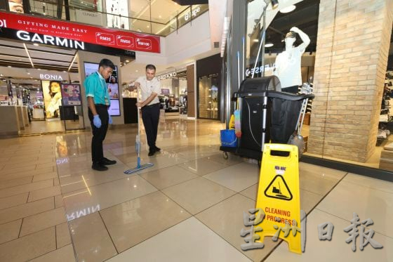 【清洁工人/01】因为有你而洁净,清洁工人靠双手支撑一座城市的华丽