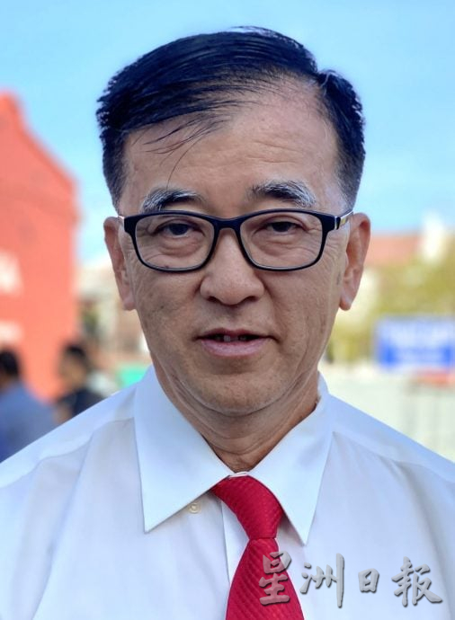 (古城封面副文)“暂停一下”造成他人不便·老街更塞车