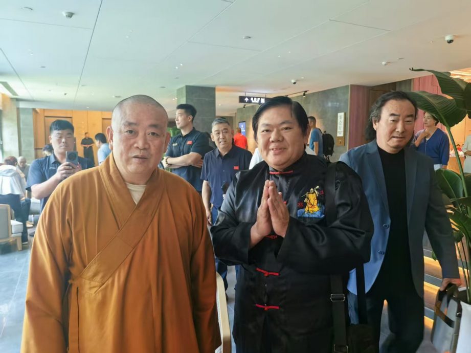 VIP文(大北马)杨晋菖受聘担任少林武术协会国际特邀主席。