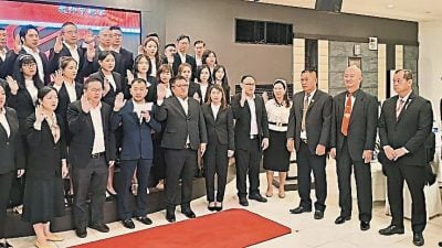 吉华S校铸造精明化校设成功   林文议续任董事长