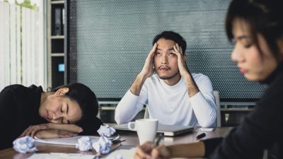 【书市小耳朵】低薪、高压、升迁难：台湾出版业的结构性疲乏