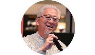 郭清江.世界缤纷多彩，我们却分不清黑白