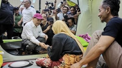 沙政府移交援助金  助必打丹火灾受灾户