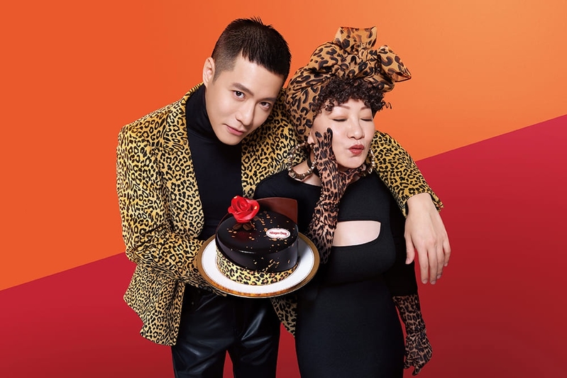 19岁独自陪比莉抗癌 周汤豪首揭煎熬历程