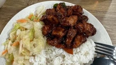 1肉1菜要RM13.40？ 食客调侃：“经济饭”不经济啦！