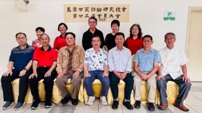 分3组 7月15截止  诗总诗人奖征稿