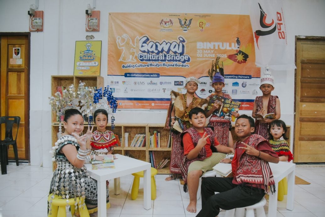 2025年大专青丰收节阅读未来计划:6000本书筑梦希望,点亮民都鲁乡区教育之光