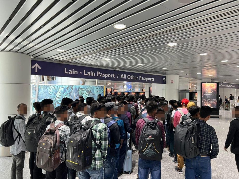 279 WARGA ASING TIDAK DIBENARKAN MASUK, DIARAH PULANG – REKOD TERTINGGI DALAM SATU HARI 