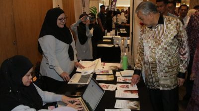 副揆：避免关闭或重组  乡展部机构须交出业绩