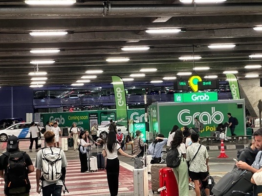 4人9行李仅叫2电召车？ 男子投诉司机拒载反遭网轰