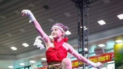 IFMA亚洲泰拳锦标赛　沙女杨骄琪再摘金