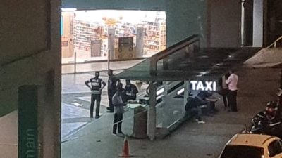 商场午夜双尸血案  家属低调领尸