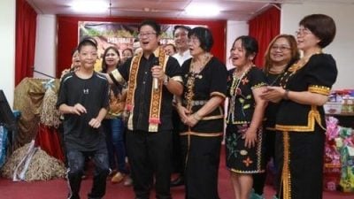 依温：增无障碍设施　关注障友银发族需求