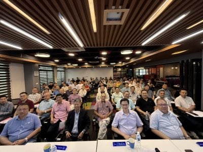 晋中总大会通过7提案 . 促打击网诈 拓更多直航
