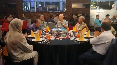 参与能源亚洲大会 砂副部长赴隆觅商机
