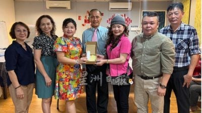 星洲展销会旗袍赛  4日彩排5日决胜