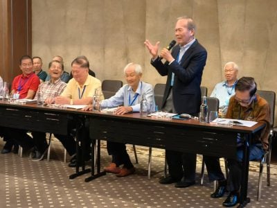 南大校友联欢会 . 下届主办权落在砂