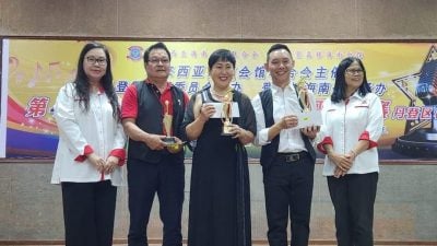 符福南促乡团重视   应设乡音组 推广方言