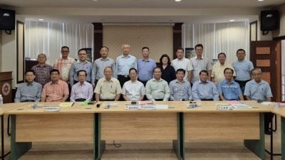争取全面承认统考 . 促董总坚定立场勿拖延