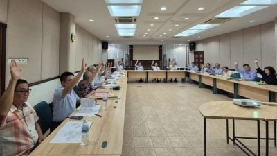 砂董联会通过６提案 . 吁联邦正视、尊重、承认独中