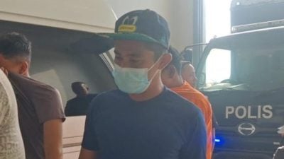 视频|前吸毒犯贩运365公斤冰毒 今面控或面对死罪