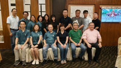 关丹光华华小校友会改选  陈志伟 吴德安续领军