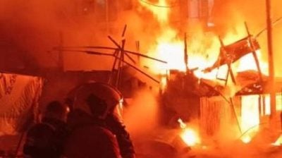 必打丹武吉沃路 夜火烧毁2屋6车