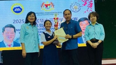 内陆三语学术赛 丹南启文表现亮眼