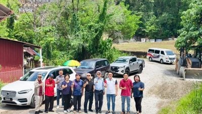 选区拨款下放 中华义山施工修路