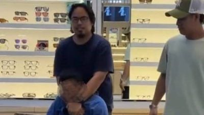 拥21罪案记录惯犯  男子偷2名牌眼镜 被民众围捕！