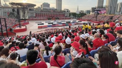 男辅警国庆庆典排练倒地身亡 新加坡国防部重申安全医疗程序