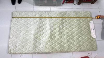 妇女组屋楼下推销 男子花逾2万买床垫
