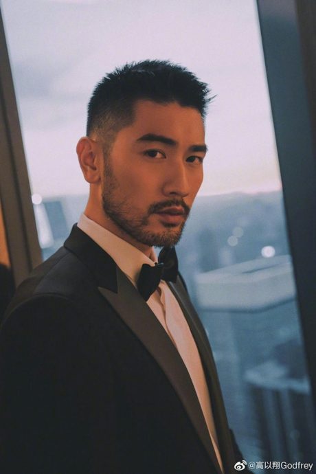 Bella云南举办婚礼 以高以翔爱花装饰捧花