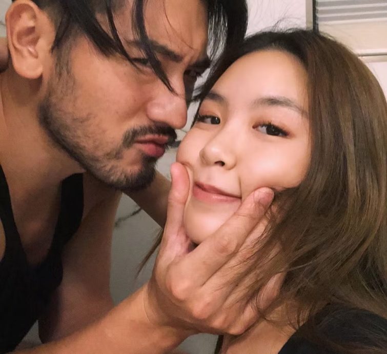 Bella云南举办婚礼 以高以翔爱花装饰捧花