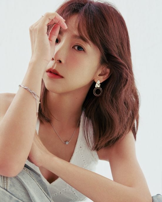 Bell傅熙雅推新单曲 MV逆向走低清画质