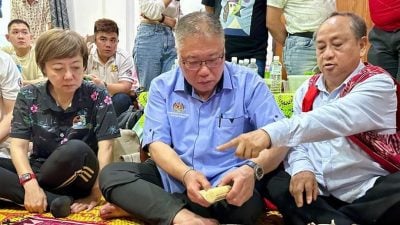 张庆信走访长屋共庆达雅节 . 弘扬多元文化