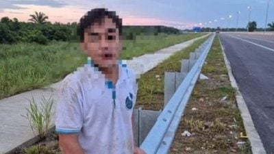 酒醉车弃桥上遭送警局 . 青年求助民众误为被劫