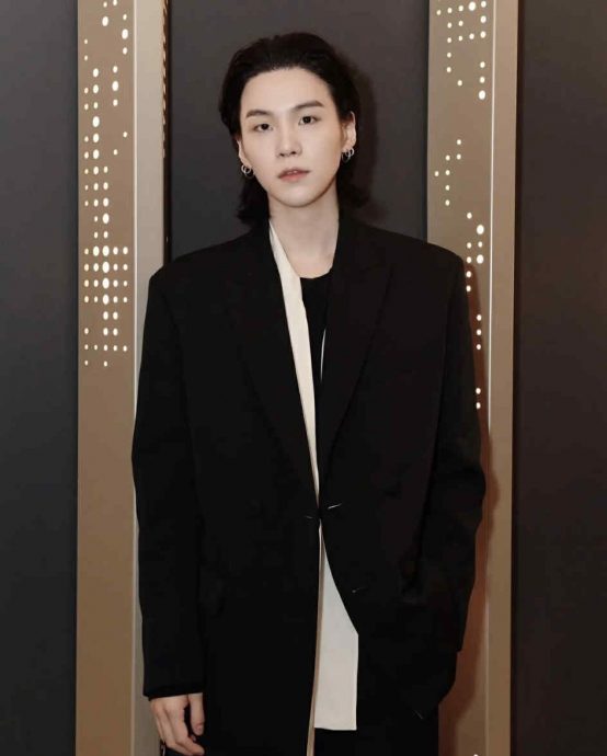 BTS全员军毕 Suga退伍再为酒驾道歉