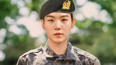 BTS全员军毕 Suga退伍再为酒驾道歉