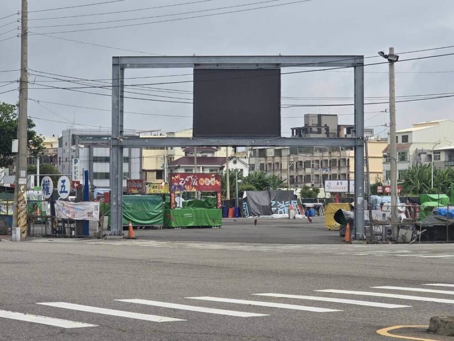 台中家产纠纷 兄酒后持斧头夜市内砍伤弟