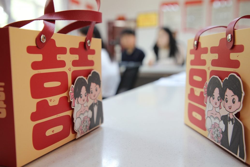 “AI情人更好”中国单身人口破3亿 恋爱软体男女比1：9