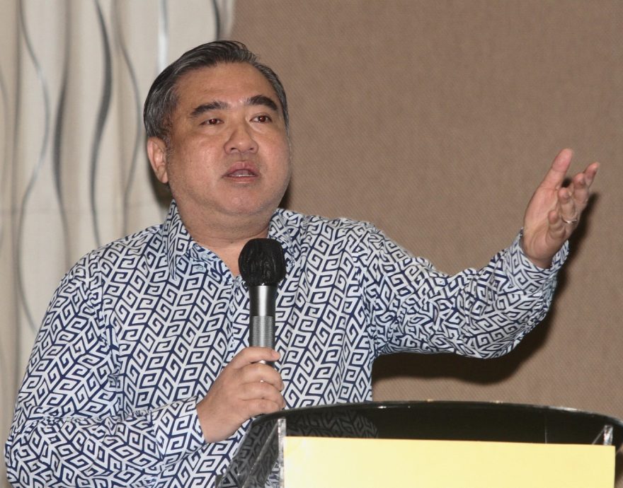 “女性车厢使男性乘客不高兴” 陆兆福:但女性乘客高兴