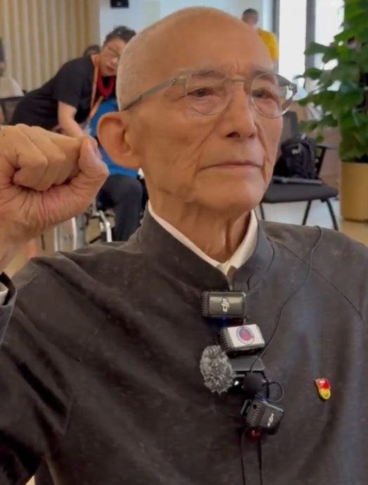 “济公”扮演者游本昌 92岁宣誓加入中共